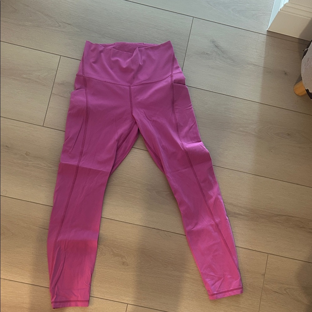 Lululemon Athletica Pink Leggings size 6 with pockets